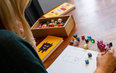 Update: Gift guides, Kickstarter news, a podcast & a Spanish review