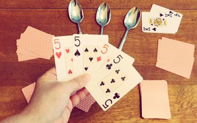 How to play Spoons
